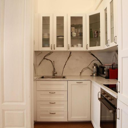 Heart In The Old Town Apartment Bratislava Exterior foto